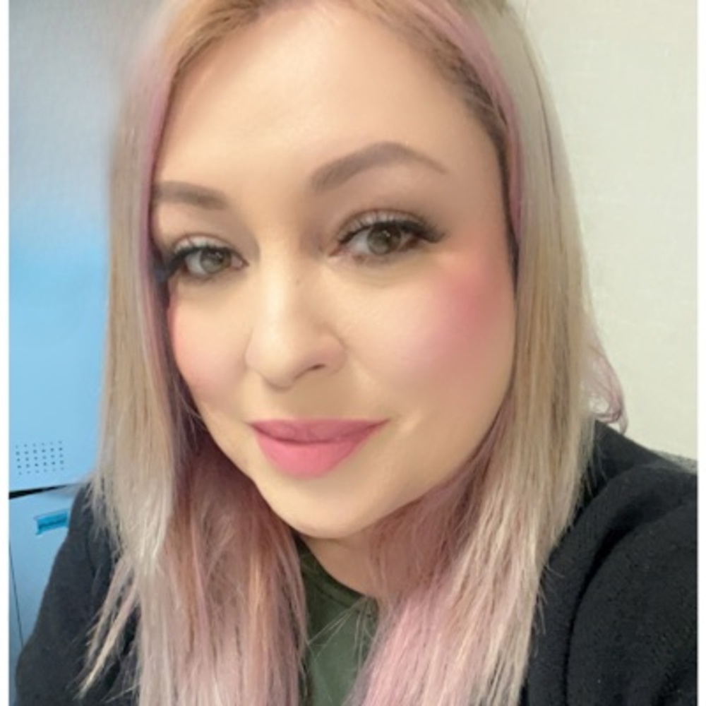 Meet your Posher, Aly